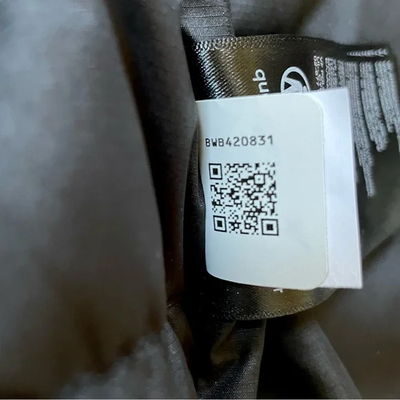 The North Face Men’s Minoqua Down Black Jacket - Picture 8 of 9